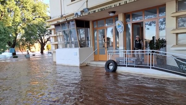 Las inundaciones de Brasil llegan a Argentina y Uruguay