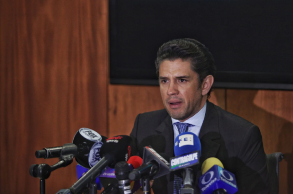 Tribunal confirma orden a FGR para dar acceso a Santos a la carpeta sobre Irarragorri