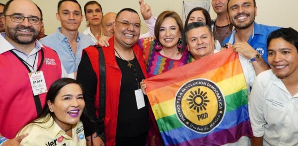 Promete Xóchitl a comunidad LGBTQ combatir crímenes de odio; no pide cheque en blanco