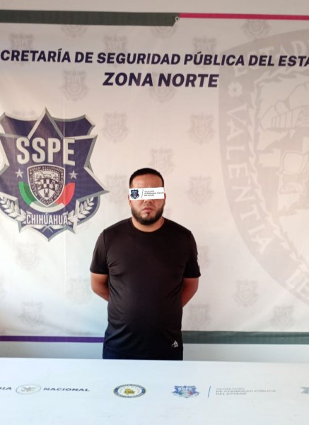 Detienen elementos de la SSPE a hombre con vehículo robado en Ciudad Juárez