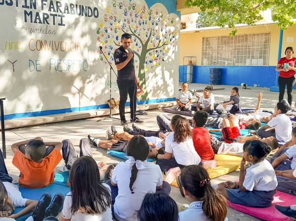 Llevan Programa “Biblioteca Móvil” a la Escuela Farabundo Martí en Meoqui
