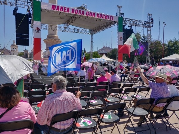 Comienza concentración  de la Marea Rosa en favor de Xóchitl Gálvez en Chihuahua