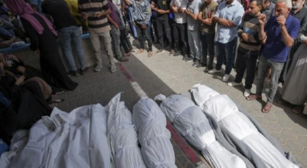 Ataque aéreo israelí deja 27 muertos en la zona central de Gaza