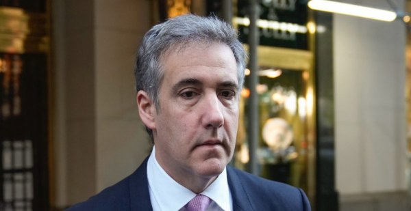 Michael Cohen admite en juicio que robó miles de dólares a la Organización Trump