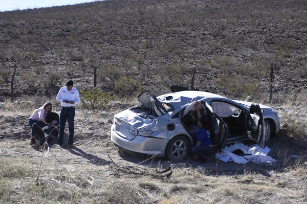Terrible accidente de Manuel Dick y su equipo en carretera federal Ciudad Juárez- Casas Grandes: Coordinación de campaña