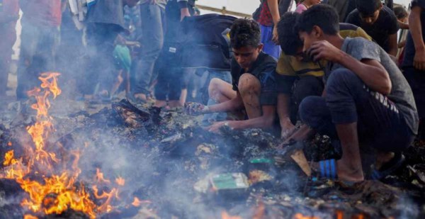 México condena el ataque de Israel a Rafah, que dejó 45 personas muertas; pide un alto al fuego