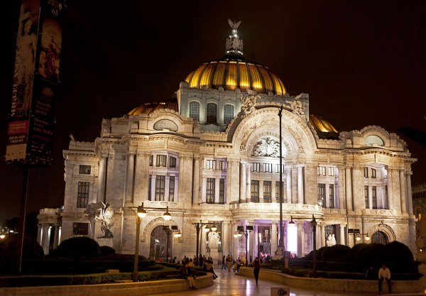 Citibanamex donó a Palacio de Bellas Artes 7 mdp para rehabilitación por hundimientos de subsuelo