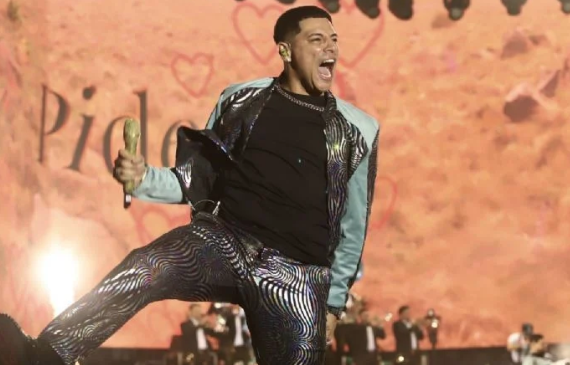 Cantantes gruperos comienzan a abandonar los narcocorridos tras sanciones impulsadas en los estados para considerarlos apología del delito