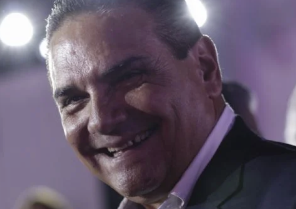 Jueza frena orden de aprehensión contra Silvano Aureoles
