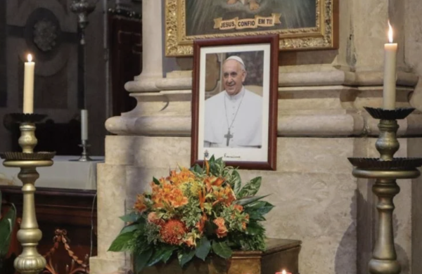 Sobrino del papa Francisco viaja a Roma para despedir a su tío gracias a empresaria argentina