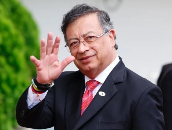 “Soy adicto al amor”: Gustavo Petro niega tener problemas con las drogas