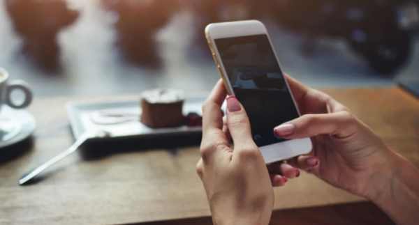 “Hello from the other side”: alertan por estafas con llamadas desde Reino Unido