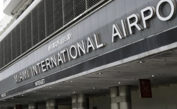 Una amenaza de bomba provocó la evacuación de un avión en un aeropuerto de Florida