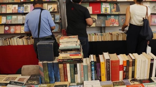 Periodistas desplazados por la violencia narran sus historias en La Fiesta del Libro y la Rosa en CDMX