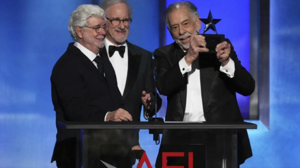 Francis Ford Coppola fue elogiado por Spielberg y De Niro al recibir el Premio AFI a la trayectoria