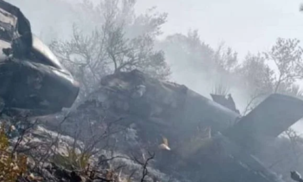 Brigadistas resultan lesionados en desplome de helicóptero mientras combatían incendio forestal