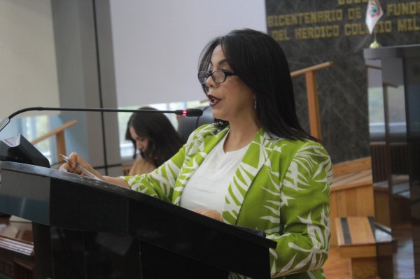 Impulsa diputada Magdalena Rentería campaña permanente para proteger a menores ante uso de redes sociales