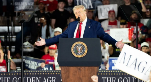 Donald Trump firma orden ejecutiva para evitar la acumulación de aranceles sobre un mismo producto