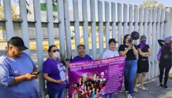 Abuelas protestan por suspensión de apoyos para hijos de víctimas de feminicidio