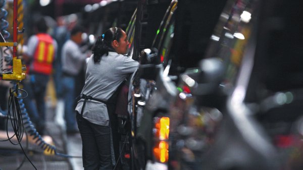 General Motors frena la producción por una semana en su planta de Ramos Arizpe, Coahuila
