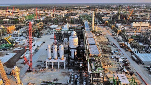 Confirma Pemex falla que provoca paro en la refinería de Dos Bocas