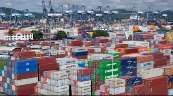 Resiliente ante los aranceles de Trump, la economía mundial crecerá 3.2% este año, según la OCDE