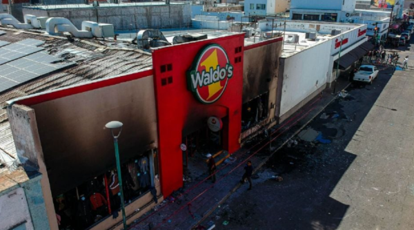 Fiscalía de Sonora detecta documentos apócrifos ligados a la tienda Waldo's que se incendió y dejó 24 muertos