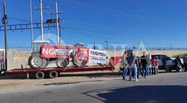 Llegan manifestantes a cruce de puentes Zaragoza y Santa Teresa; habrá manifestación pacífica