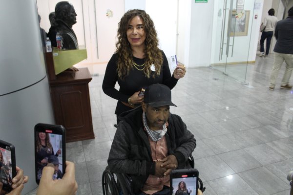 Maria Antonieta Pérez hace llamado urgente a MediChihuahua para atención de ciudadano