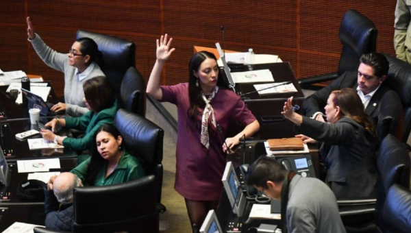 Senado aprueba por mayoría la lista de 10 perfiles para encabezar la FGR; pasa a manos de Sheinbaum