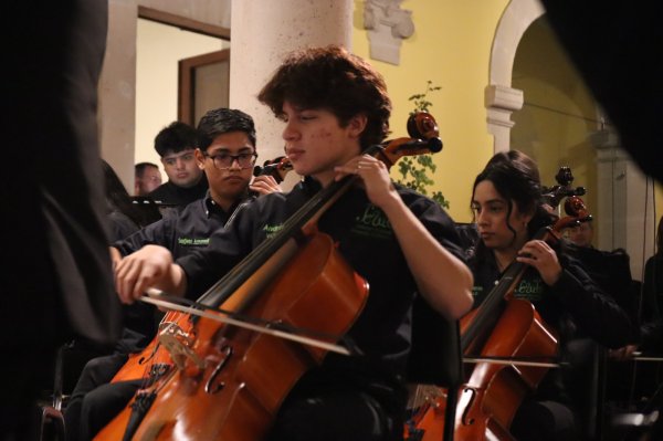 Viven chihuahuenses una noche de música clásica en Casa de Juárez con el concierto “Navidad Sinfónica con Se’wá”