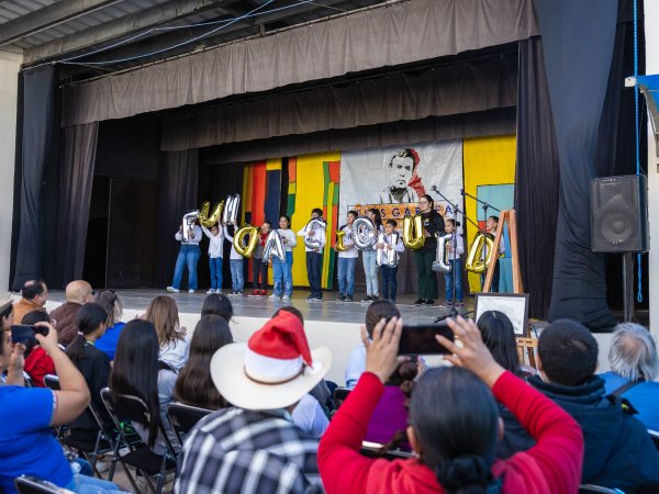 Delicias impulsa la inclusión con actividades sensoriales y artísticas en la Casa de la Cultura