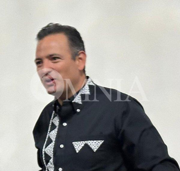 “Menos face y más book”: Bonilla responde Alcántar