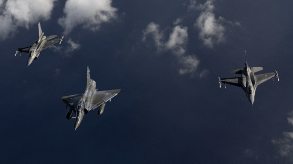 Venezuela fuerza aterrizaje de aeronave “hostil”, cerca de la frontera con Colombia