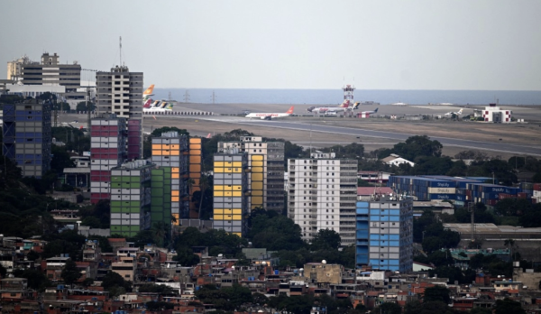 Nuevo vuelo con 172 deportados llegó a Venezuela desde EU pese a aislamiento aéreo