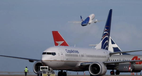 Advertencia de EU provoca que Venezuela pierda casi dos tercios de sus vuelos en las últimas semanas