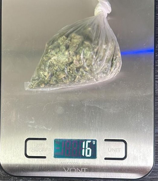 Detienen a hombre por posibles delitos contra la salud en la colonia Tierra y Libertad