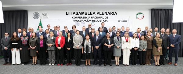 Se reúnen fiscales estatales con Ernestina Godoy