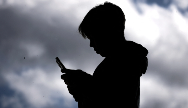 La verificación de la edad con selfis, un sistema en auge para identificar a los menores en internet