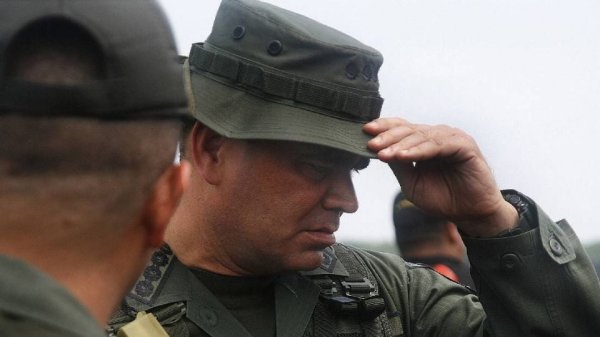 Ministro de Defensa de Venezuela afirma que el ejército está preparado para responder de manera 