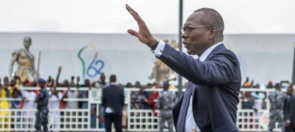 Militares en Benín afirman que destituyeron al presidente