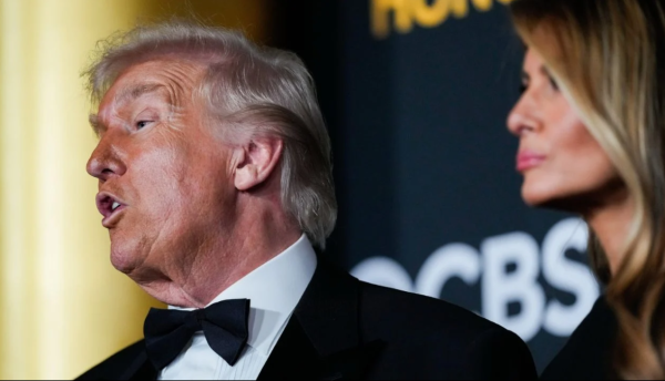 Trump dice que el plan de Netflix de comprar Warner 