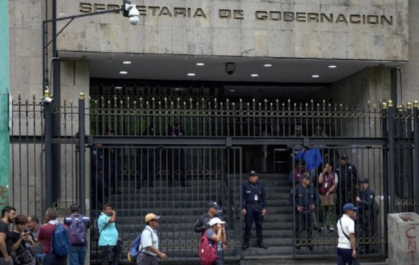 Segob pide que juez que concedió suspensión a dos casinos de Grupo Salinas sea separado del caso