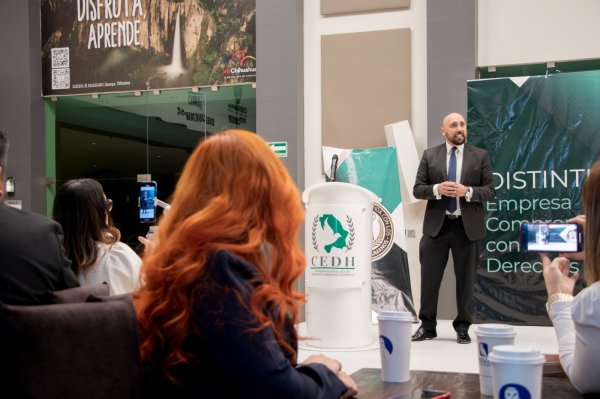 Entrega CEDH distintivo a 30 empresas comprometidas con los Derechos Humanos