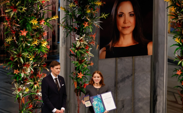 La hija de la opositora María Corina Machado recibe en su nombre en Oslo el Premio Nobel de la Paz
