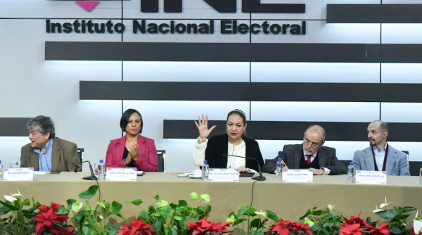 Le toca a Cosmocolor producir credenciales para votar por 5 años, revela el INE