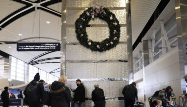 Extranjeros que viajen a EU sin visa podrían enfrentar revisión de redes sociales