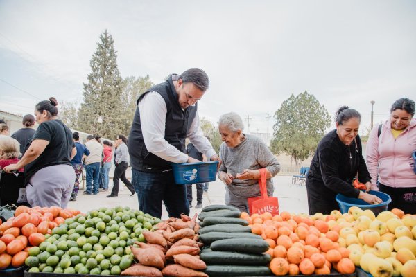 Impulso a la economía familiar: más de 150 familias atendidas en la Colonia Chavira gracias a “Mercadito en tu Colonia”