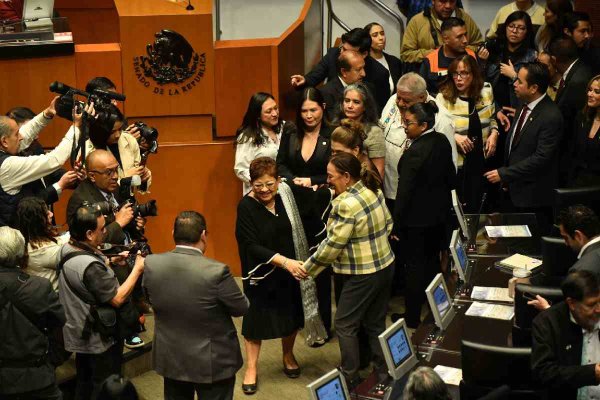 Ernestina Godoy anuncia reestructura de la FGR; promete coordinación plena con la estrategia nacional de seguridad