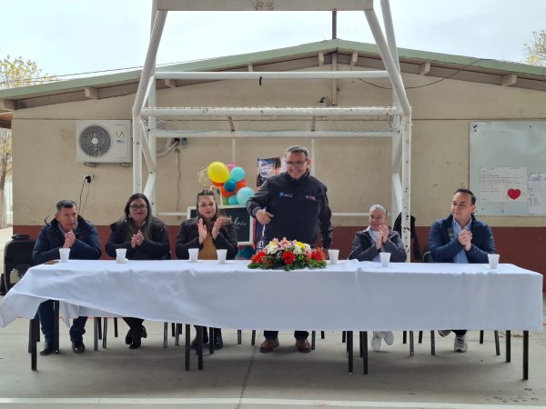 Entrega DIF Estatal equipamiento para siete cocinas y comedores escolares en Cuauhtémoc y Uruachi